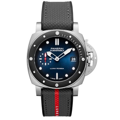 panerai submersible luna rossa